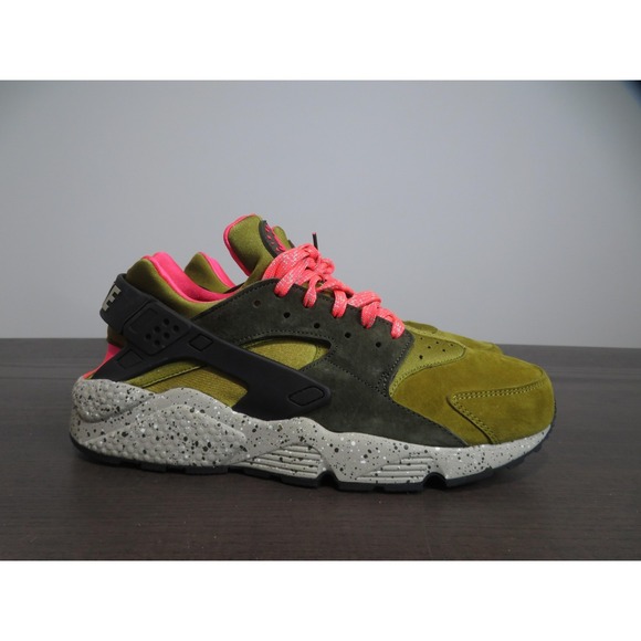 Nike Air Huarache Shoes Mens Size 12 Desert Moss Cobblestone Suede 704830-302